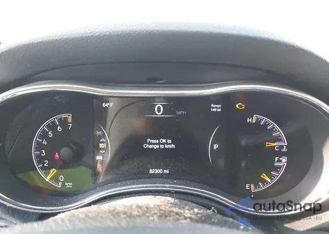 2015 Jeep Grand Cherokee Altitude z USA, uszkodzony, nr VIN 1C4RJFAG2FC102703